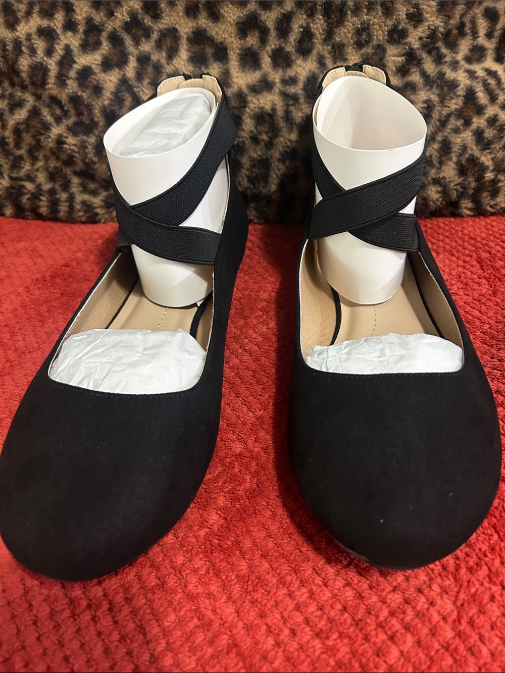 *NEW* Sole Stretchy Black Women's Flats - US 11